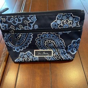 Vera Bradley make up bag, blue pattern, nwt